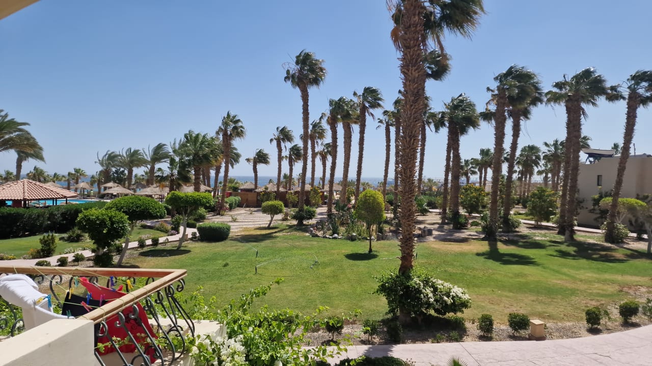 Gartenanlage Lotus Bay Beach Resort