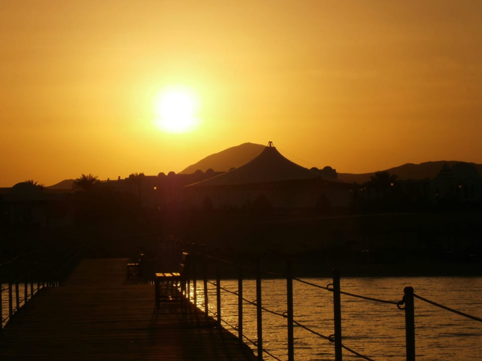 Sonnenuntergang Hotel Gorgonia Beach Resort