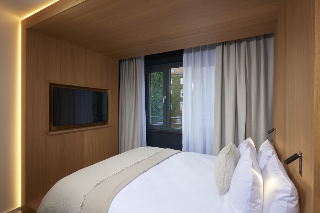 Zimmer Bob W Münchner Freiheit