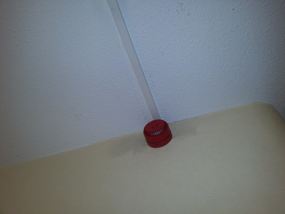 Schimmel um den Feuermelder herum Hotel Lowietje