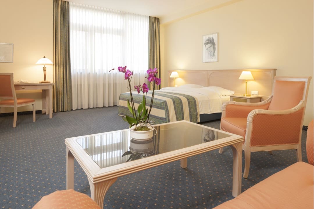 Zimmer Hollywood Media Hotel