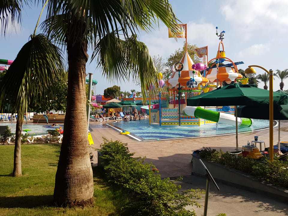 Pool IC Hotels Green Palace