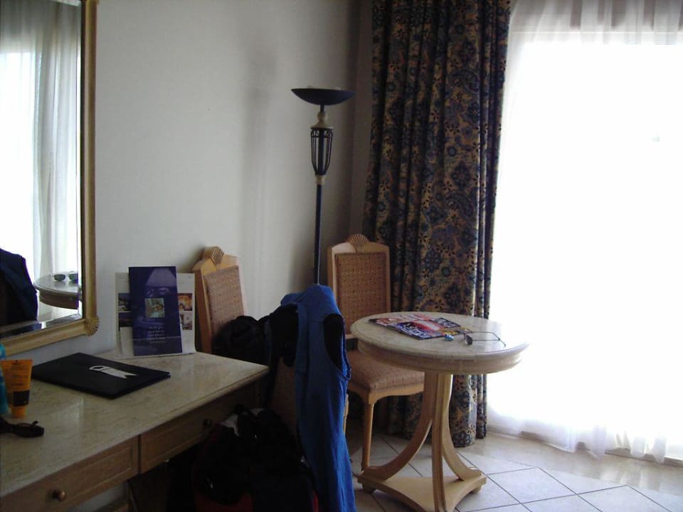 Zimmer / Sitzecke - Concorde El Salam SSH Concorde El Salam Hotel Sharm el Sheikh by Royal Tulip