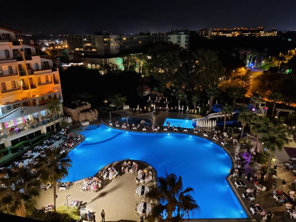 Pool Bella Resort & Spa