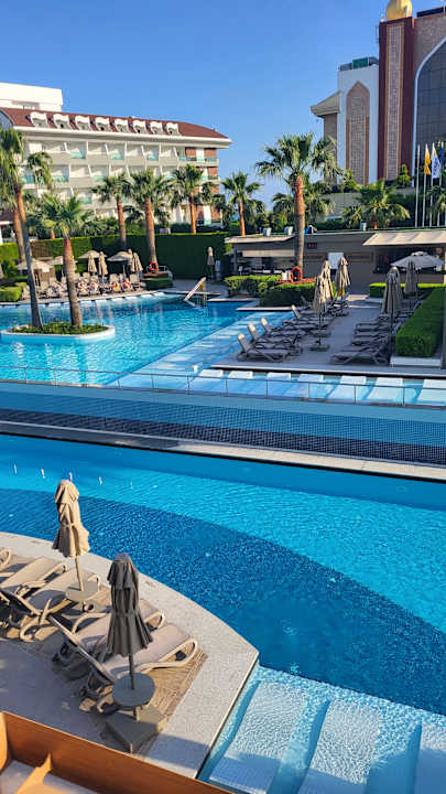 Pool Side Sunport Hotel & Spa