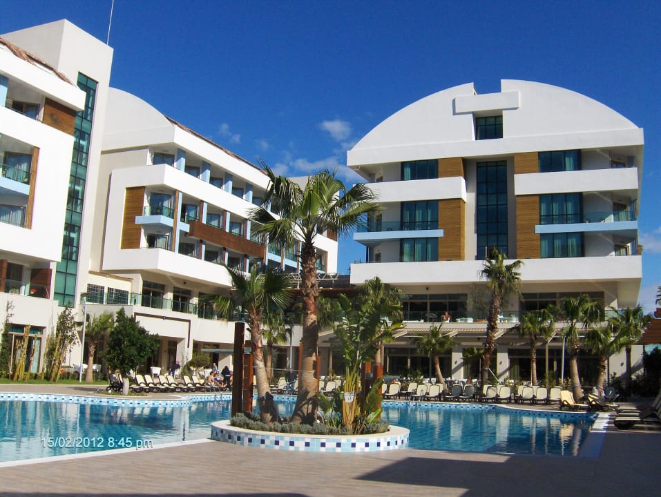 Port Side vom Pool aus gesehen Port Side Resort Hotel