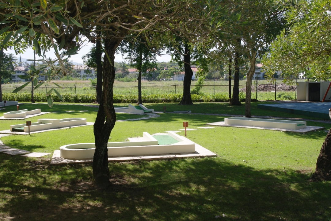 Minigolf, leider sehr heruntergekommen Grand Paradise Playa Dorada