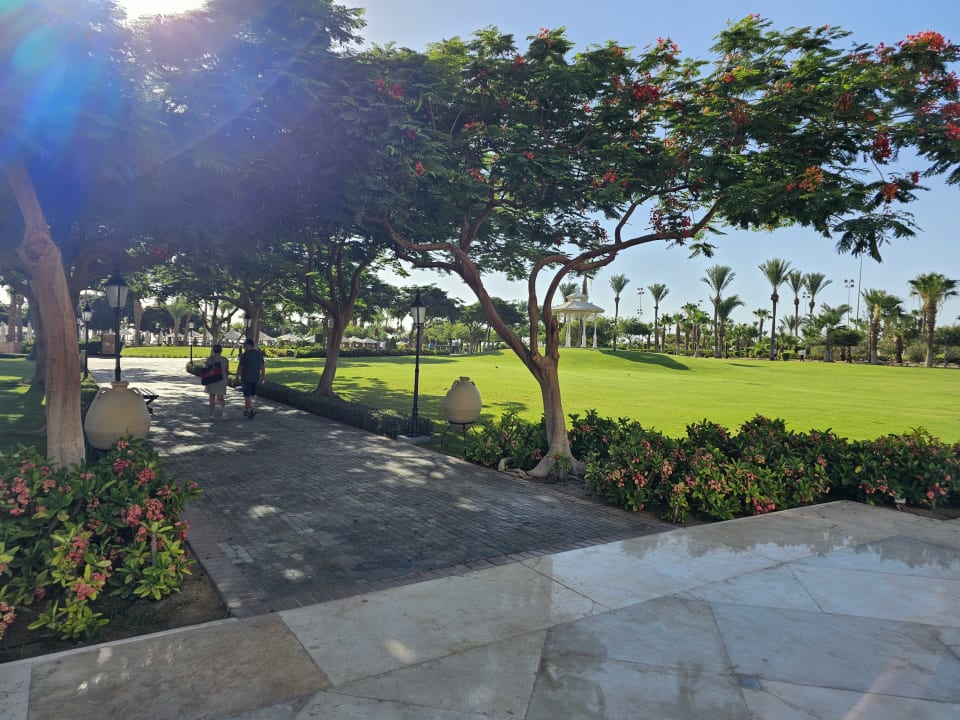 Gartenanlage Steigenberger ALDAU Beach Hotel