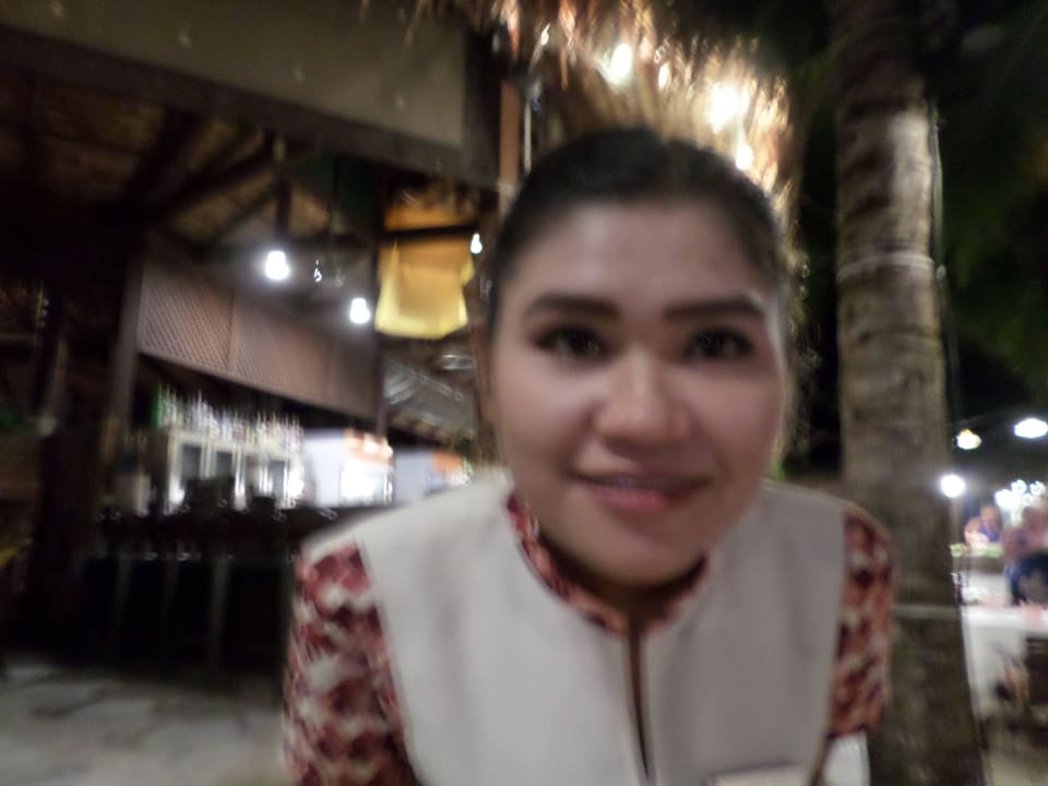 Super freundlich, lächelt immer Khaolak Laguna Resort