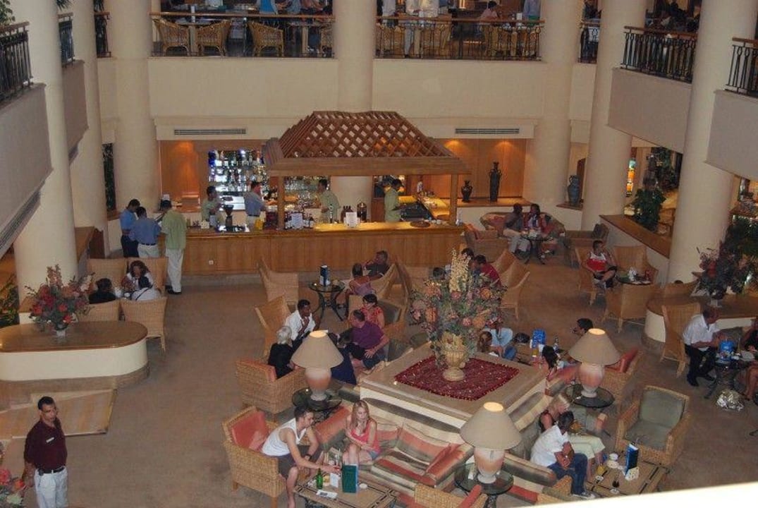 Lobby - restaurant Hotel Hilton Resort Garden