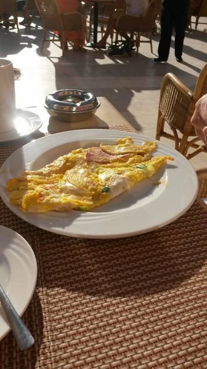 Omlette vom Frühstückskoch im Laguna Grand Makadi