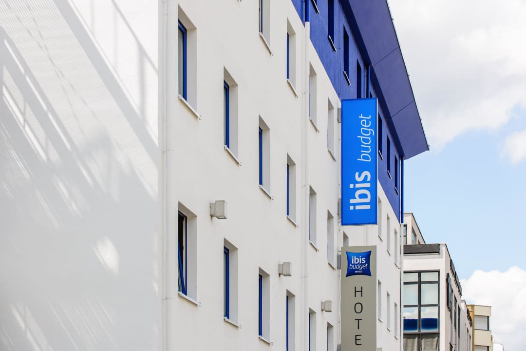 Fassade3 ibis budget Hotel Saarbrücken Ost