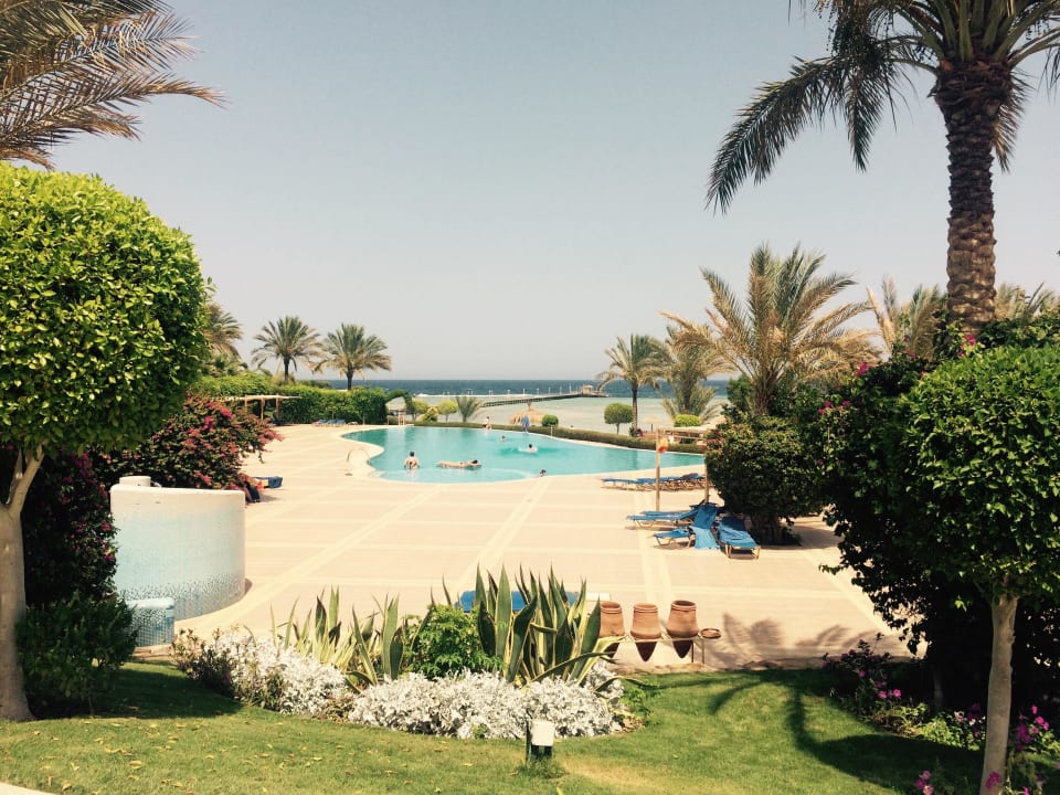 Relaxpool mit Ausblick auf das Meer  TUI MAGIC LIFE Kalawy