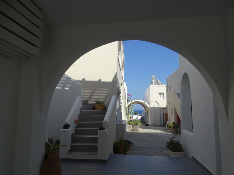 Außenansicht Hotel Nissia Apartments