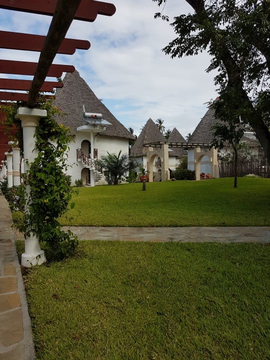 Gartenanlage Neptune Village Beach Resort & Spa