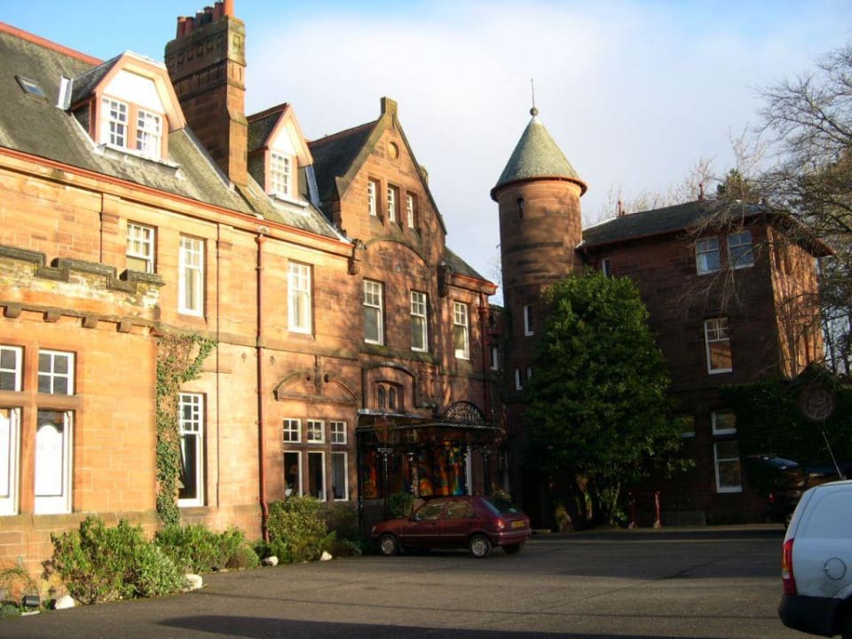 Aussenansicht des Hotels Savoy Park Hotel