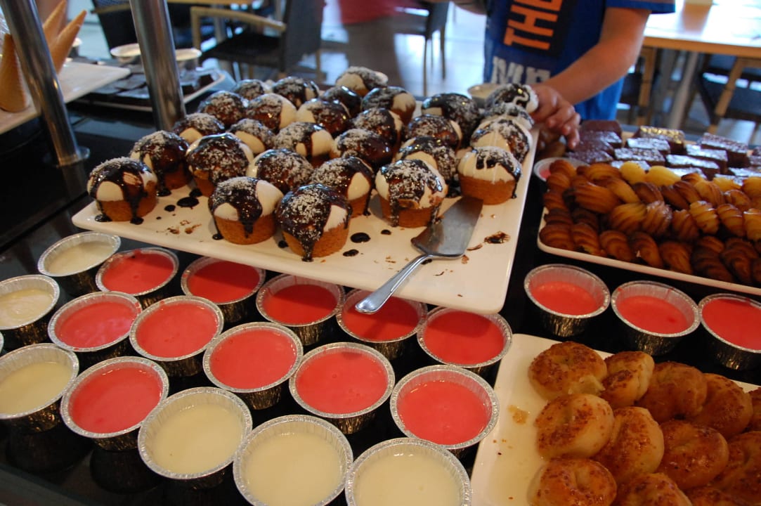 Słodkości Petunya Beach Resort