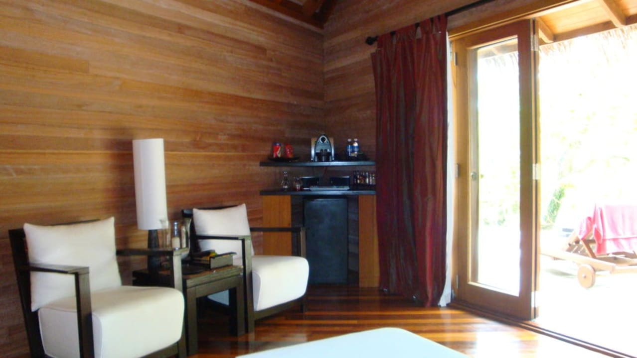 Unser Beach-Bungalow Mirihi Island Resort