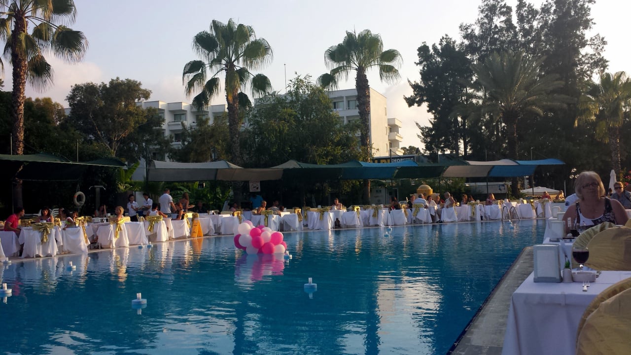 Galaabend am Pool Bieno Club Venüs Hotel &Spa