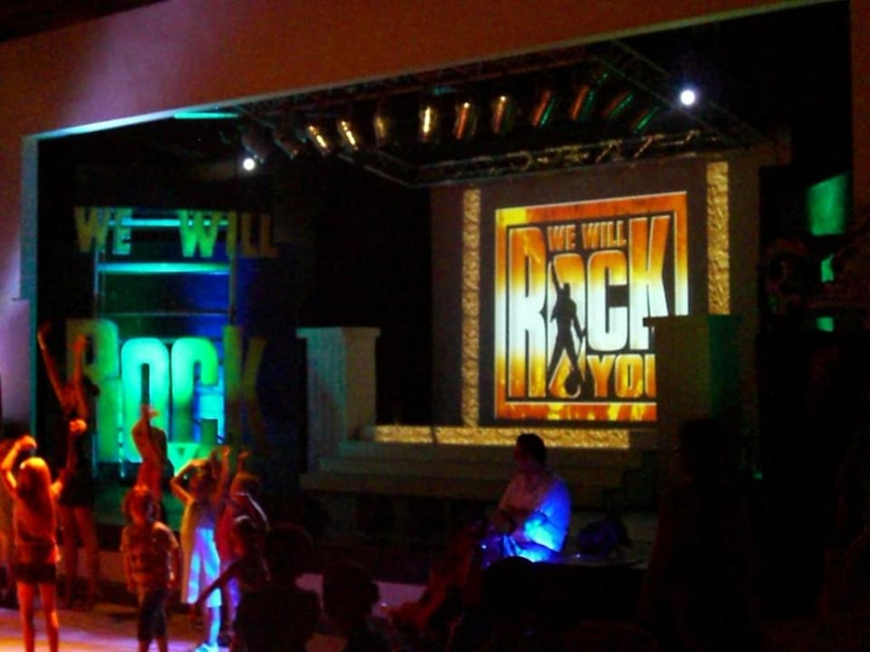 Apollon-Theater Neptune Luxury Resort