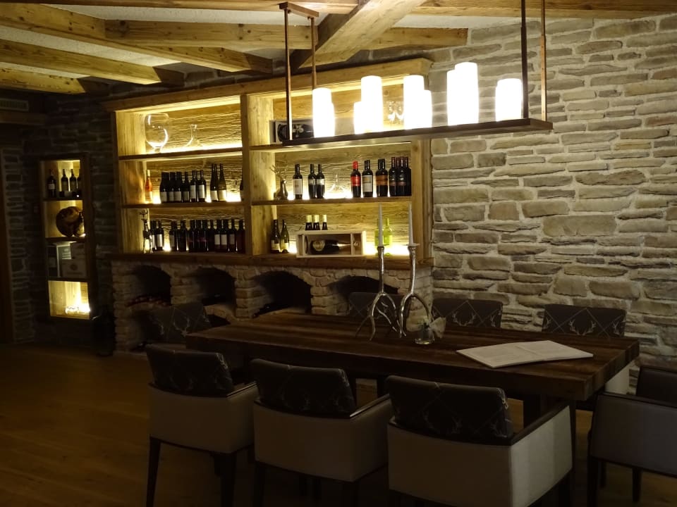 Weinstube Alpeiner Nature Resort Tirol