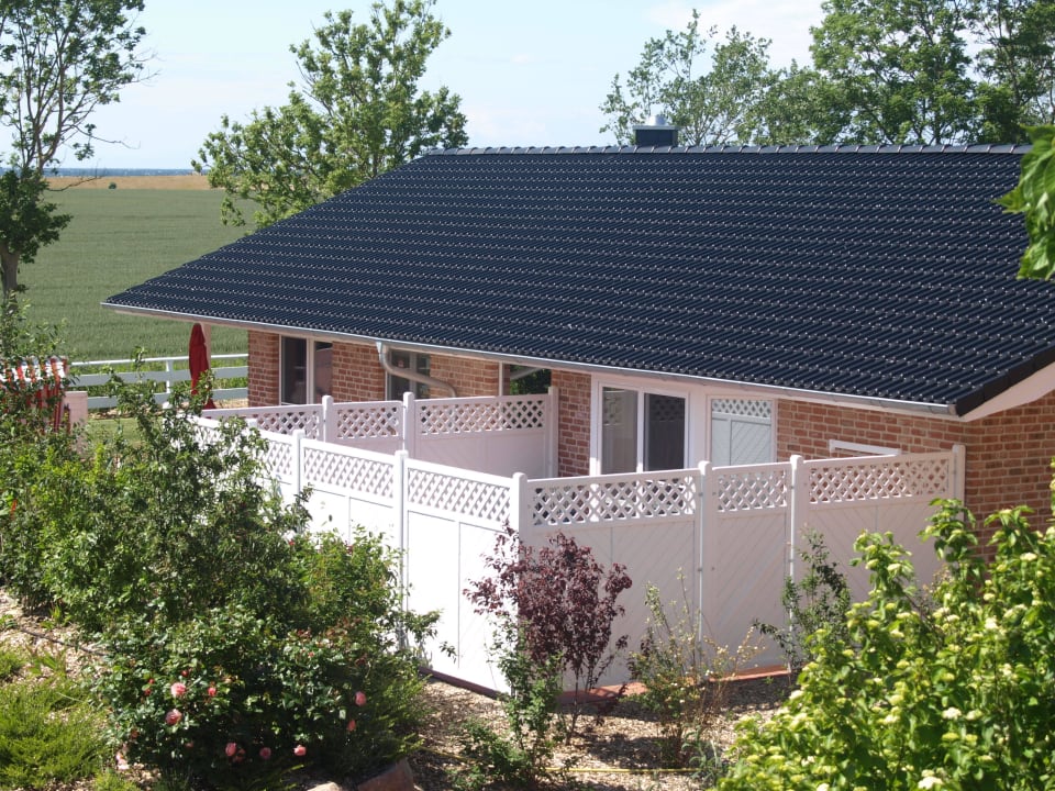 Geschützter Innenhof mit Whirlpool u. Wellnesshaus Ferienhäuser Bauernhof Haltermann Landurlaub mit Stil