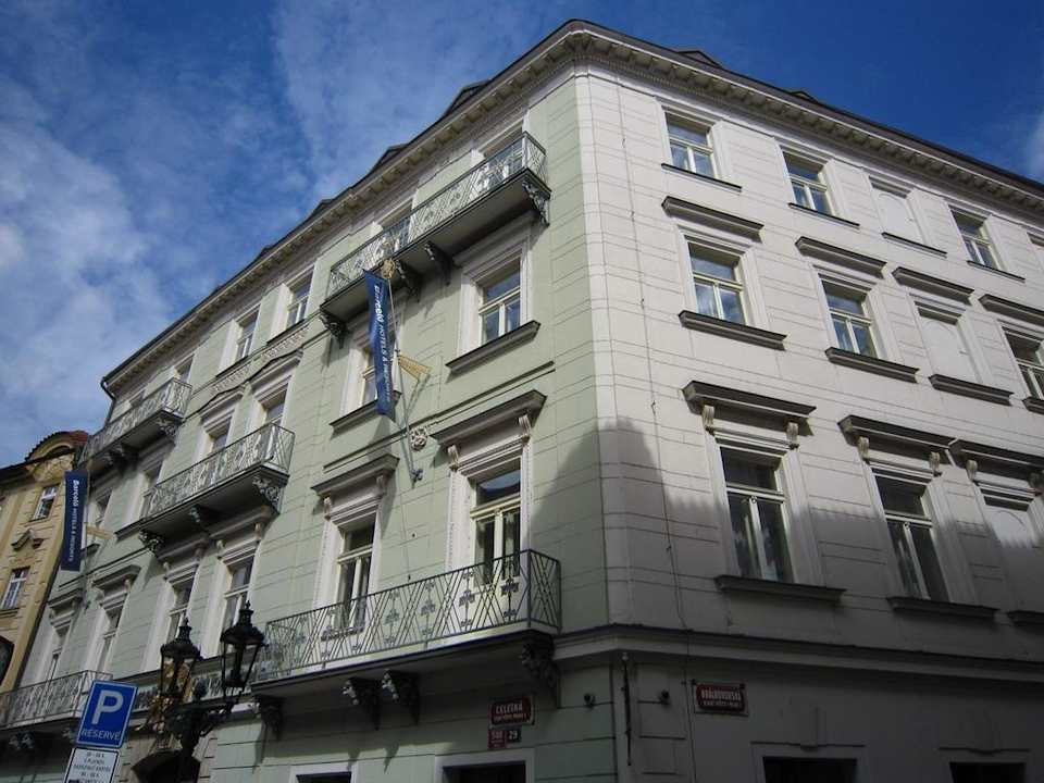 Street view Hotel Golden Angel