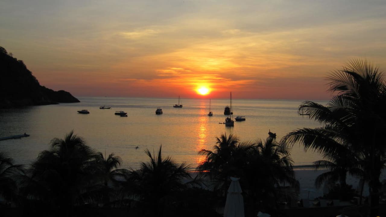 Sonnenuntergang Hotel The Racha