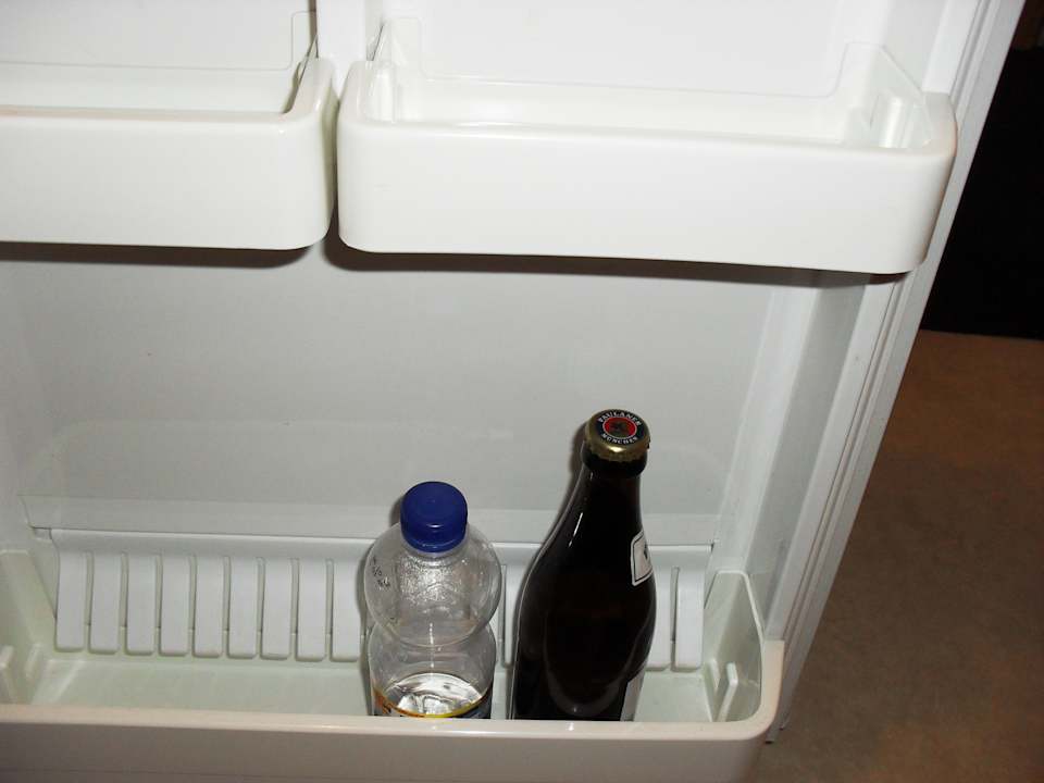 Getränkereste im Kühlschrank Days Inn Leipzig City Centre