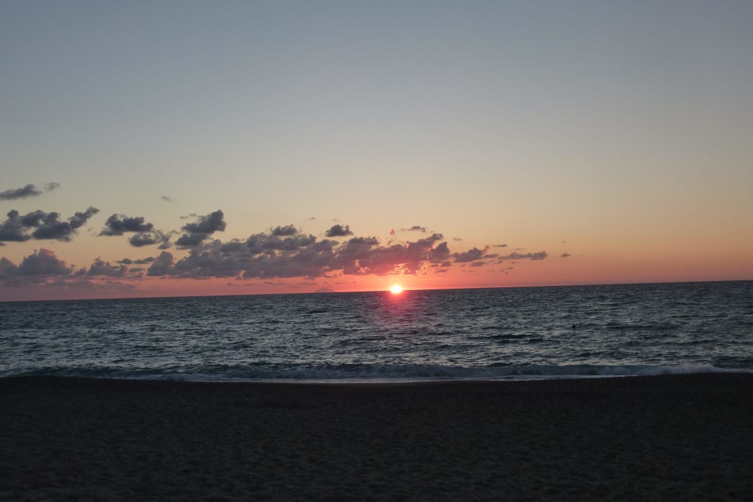 Sonnenuntergang Falkensteiner Club Funimation Garden Calabria