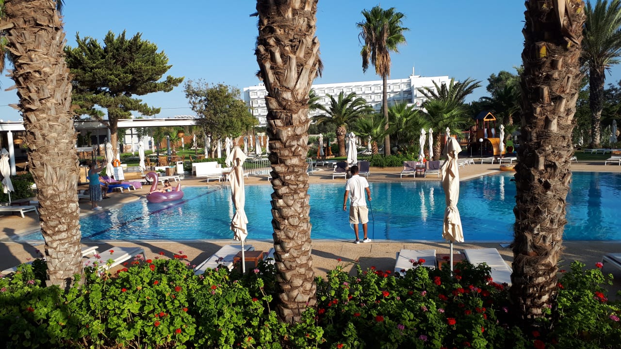 Pool Crystal Springs Beach Hotel