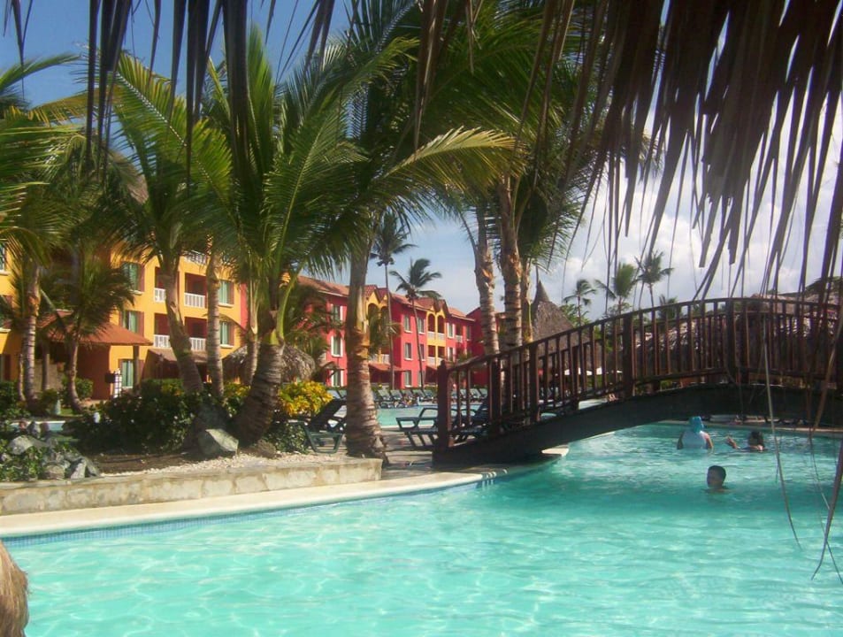 Der Pool beim Tropical Princess/Caribe Club Punta Cana Princess All Suites Resort & Spa