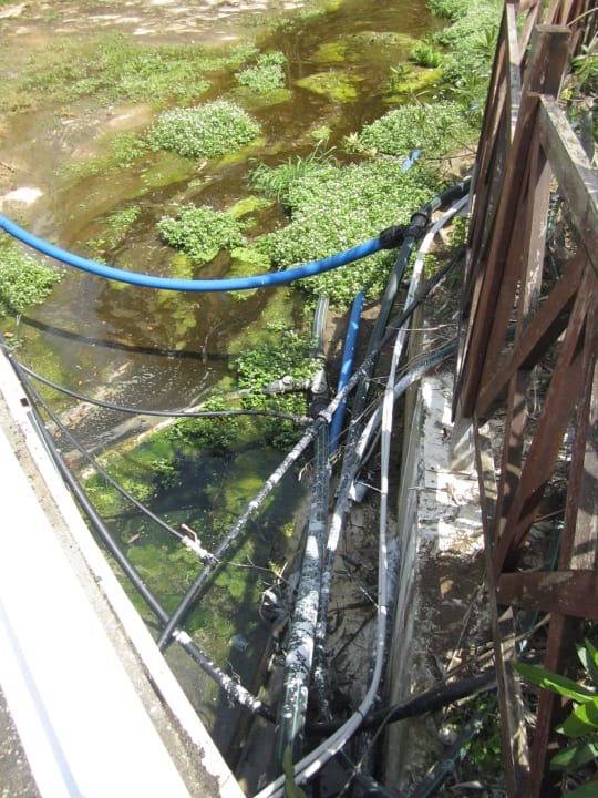 Weg zum Restaurant Sandy Beach Resort