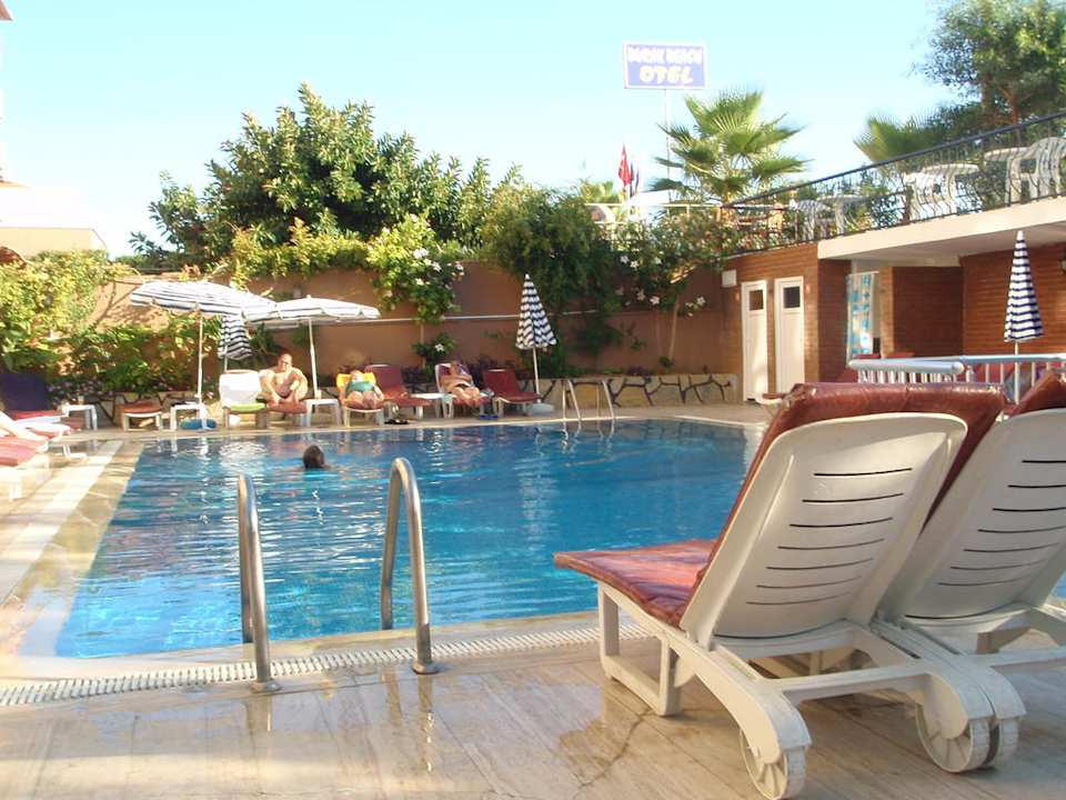 Pool  Semt Luna Beach Hotel