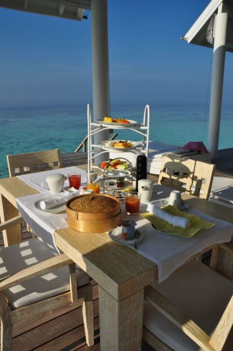 Frühstück mit frischem Obst ananea Diamonds Athuruga