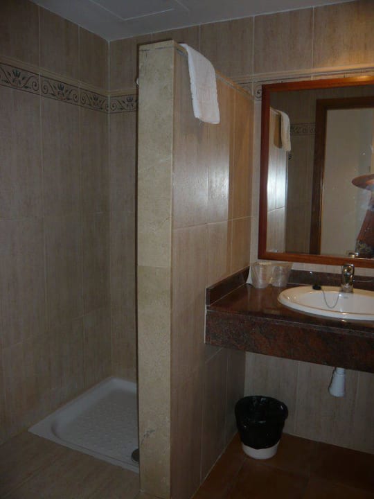 Bad Dusche Cala Llenya Resort Ibiza