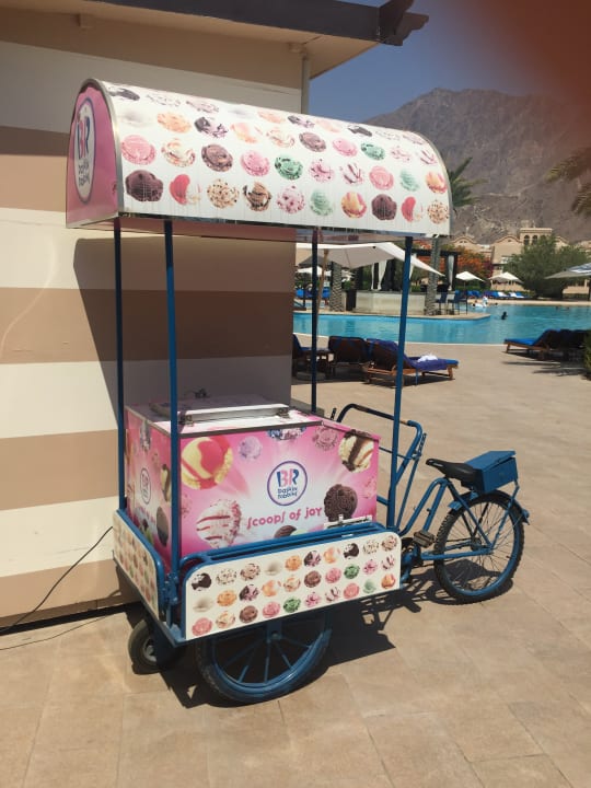 Pool Miramar Al Aqah Beach Resort