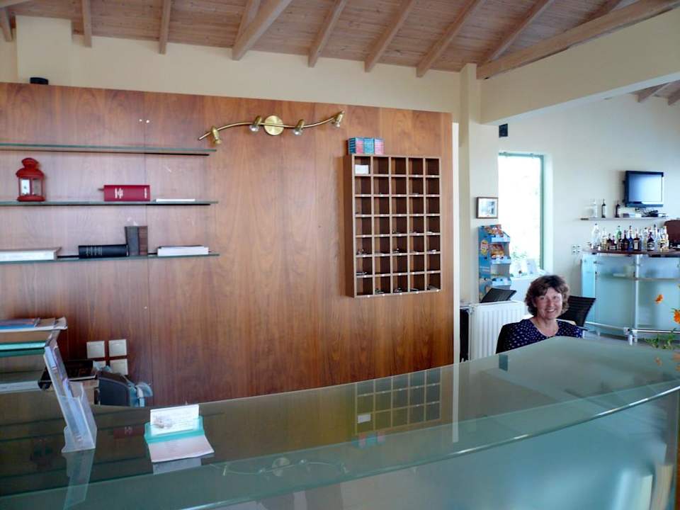 Rezeption Hotel Livadakia Village
