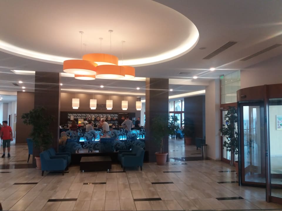 Lobby Alua Helios Bay