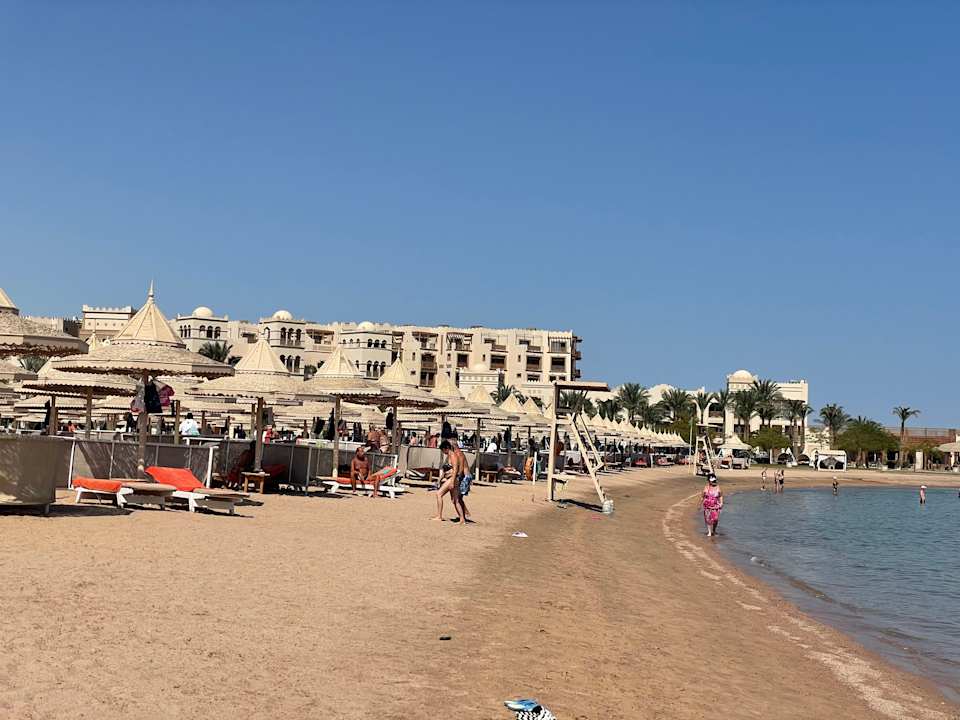 Strand The Grand Resort