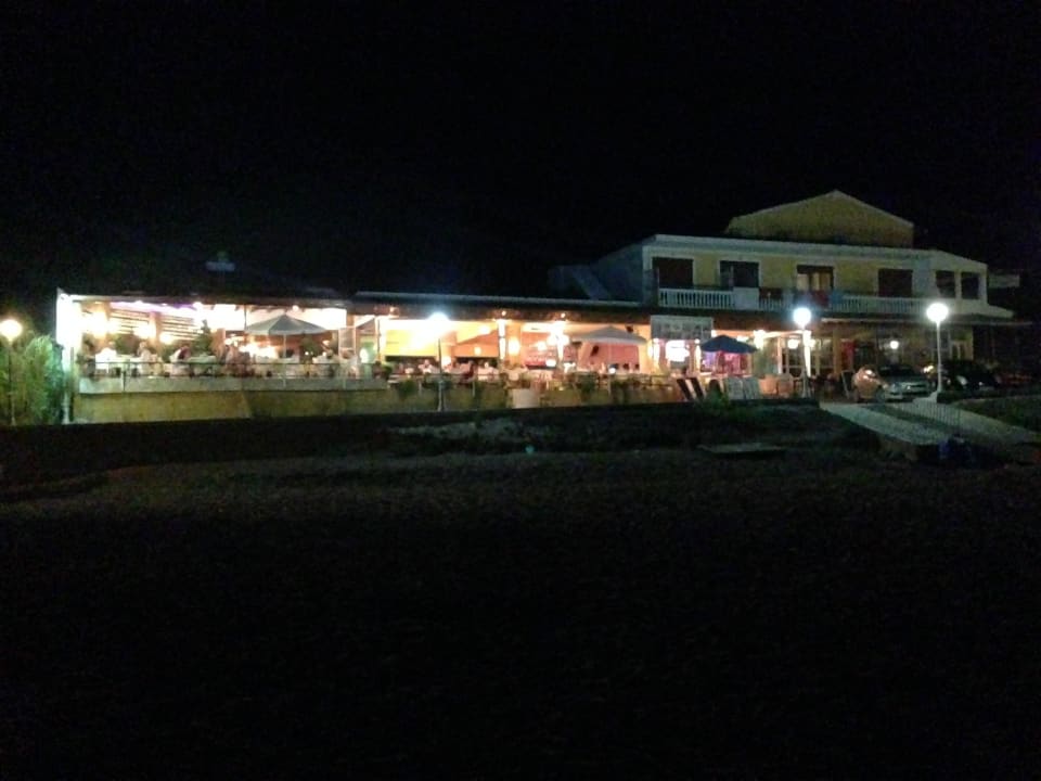 Taverne bei Nacht Apartments Santa Barbara