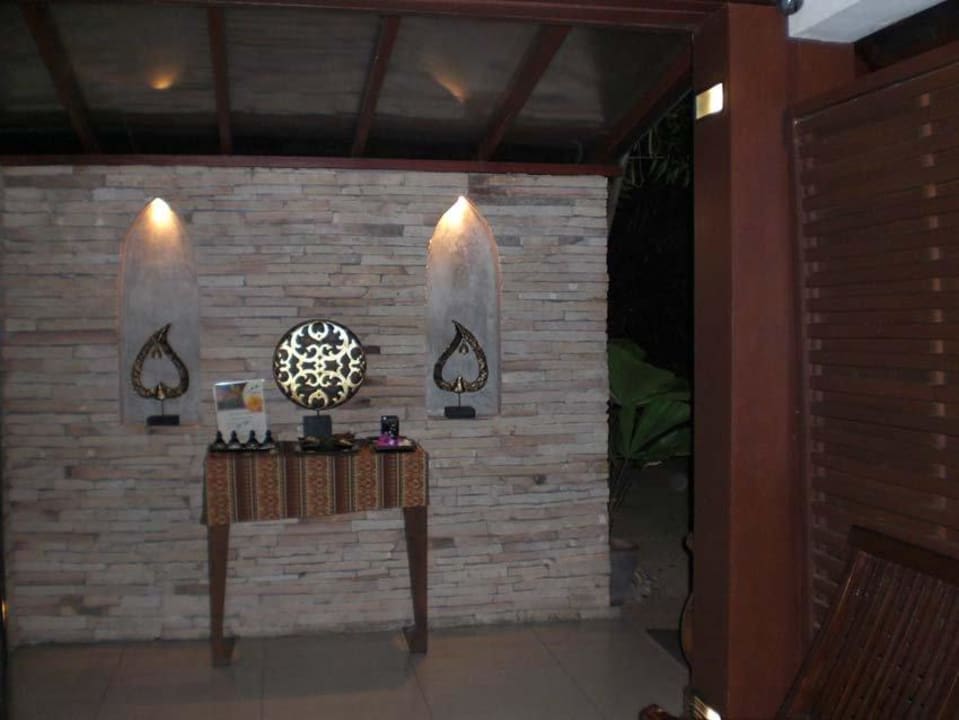 Duftkerzen im Eingang Samui Paradise Chaweng Beach Resort & Spa