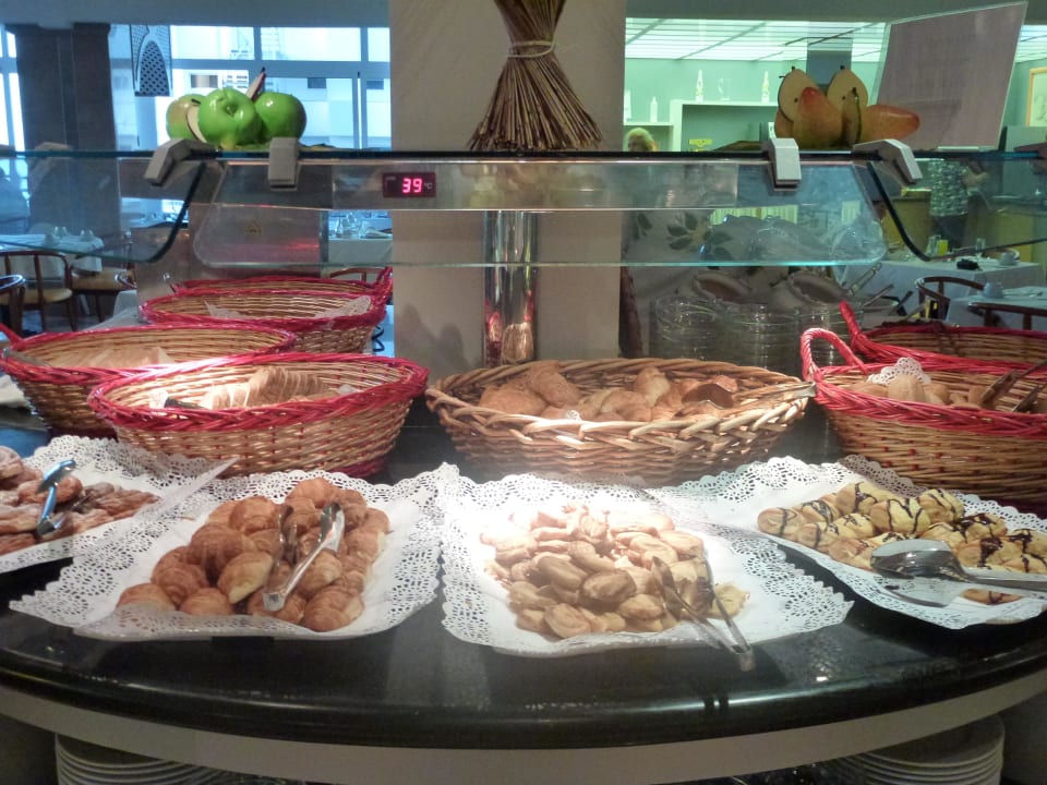 Frühstück  allsun Hotel Lucana