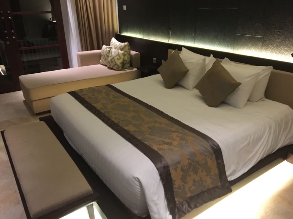 Zimmer Puri Santrian