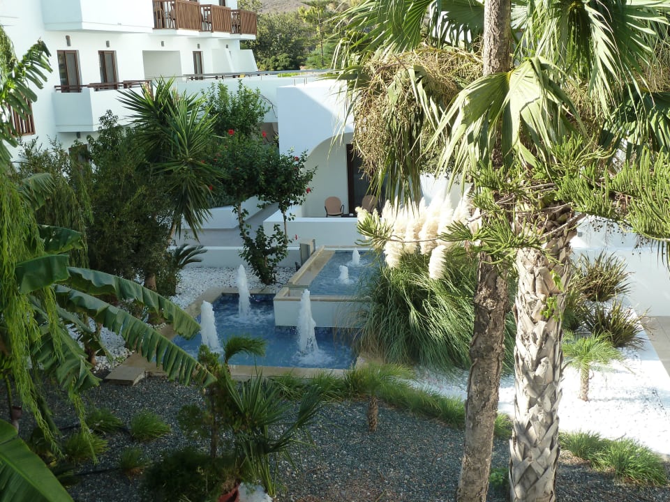 Innenhof TUI BLUE Oceanis Beach and Spa Resort