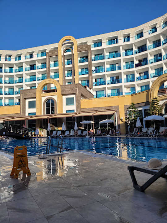 Pool The Lumos Deluxe Resort Hotel