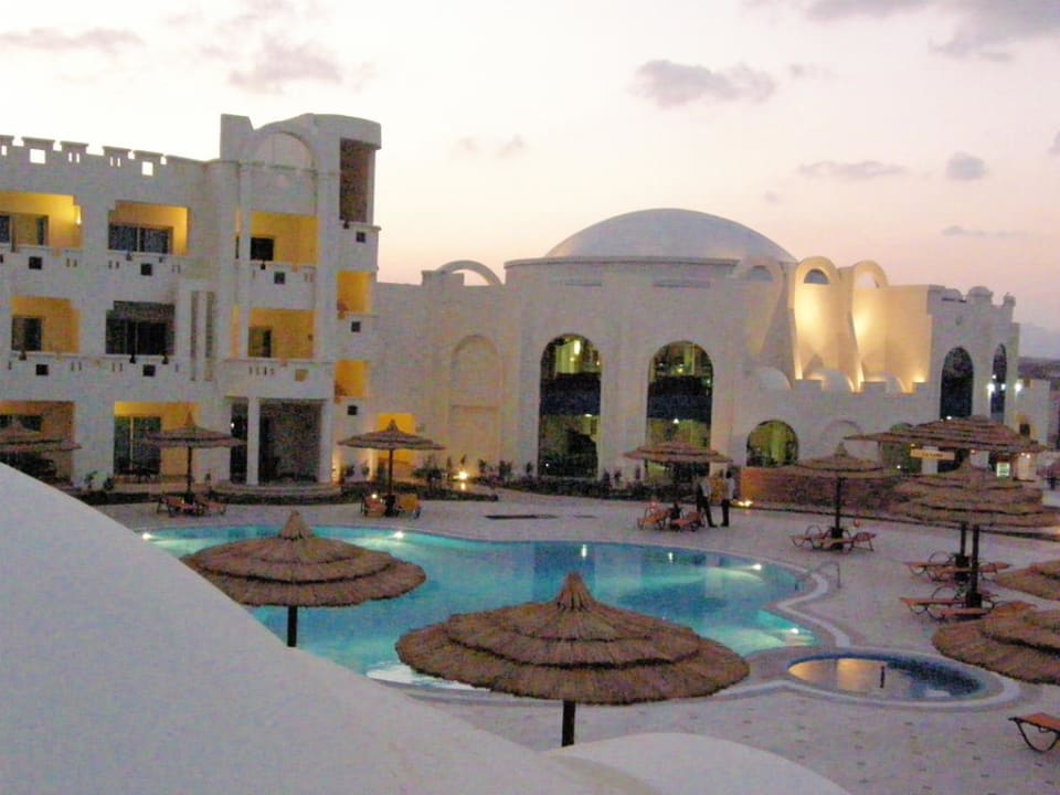 Abendlicht kurz vor Sonnenuntergang Coral Sun Beach