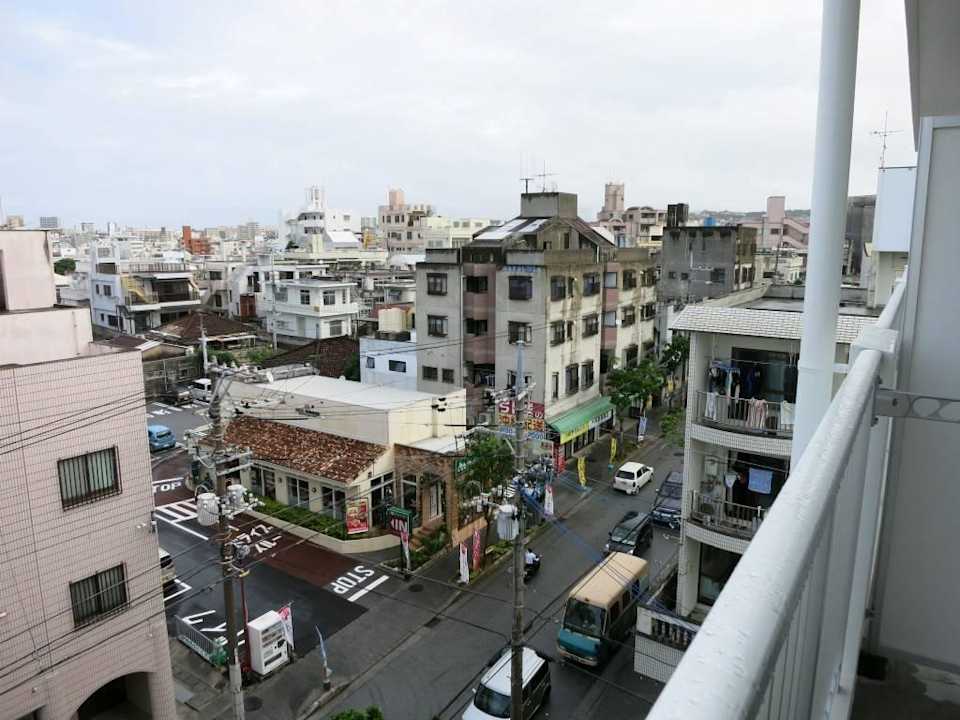 Ausblick vom Balkon White Terrace Tsuboya Guesthouse