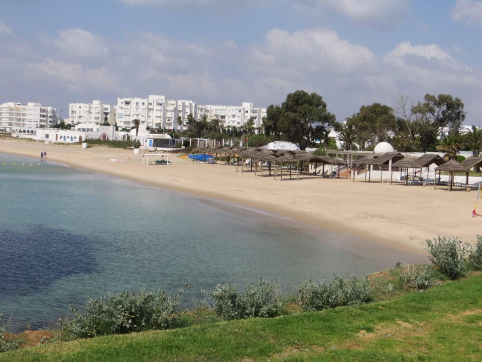 Blick zum Hotelstrand Hotel Bel Azur Thalasso & Bungalows