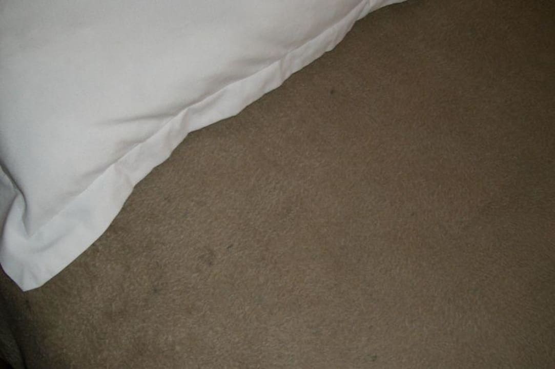 Dreckige Wolldecke zum Zudecken Hotel Residence Rihab